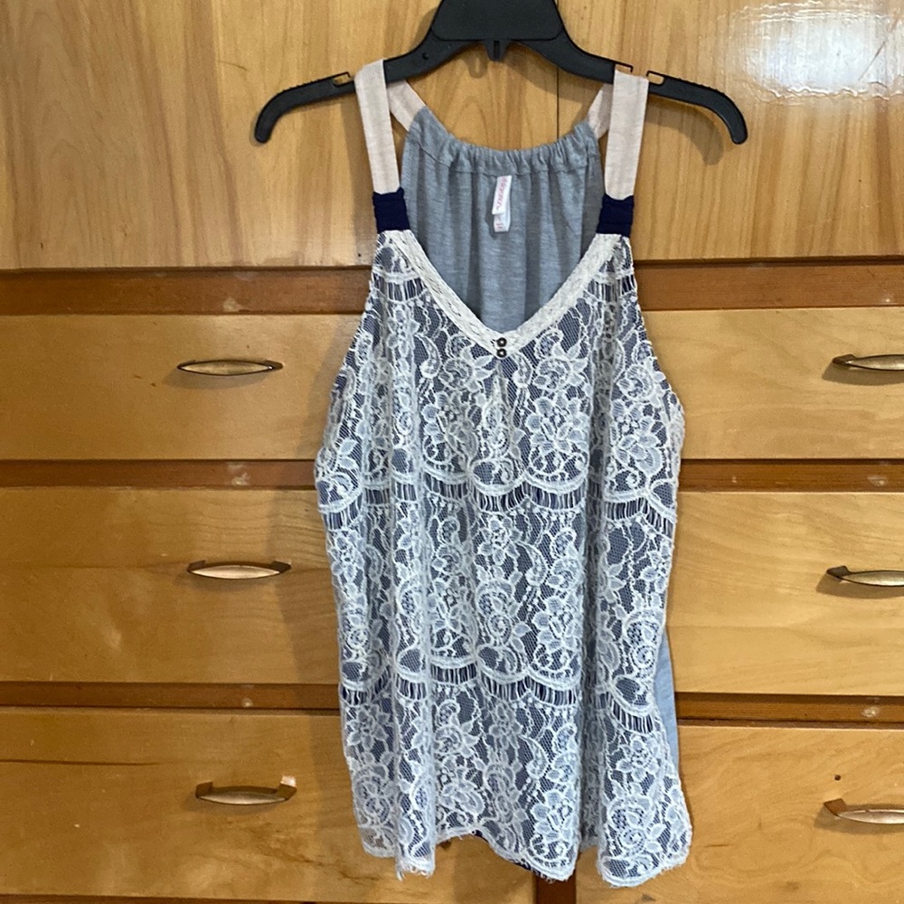 Xhilaration lace tank